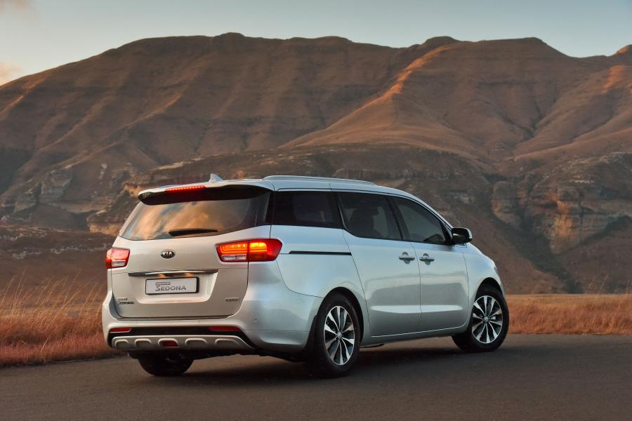  Kia Grand Sedona 2015 года  (ZA) (фото 10 из 30)